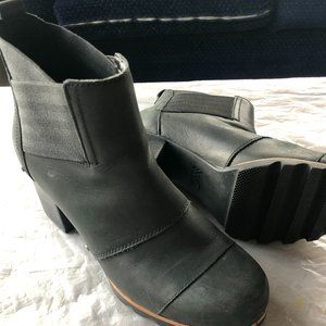 Sorel Waterproof Chelsea Boot